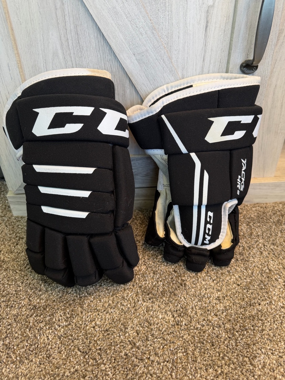CCM Tacks 4R Pro2 Gloves 14” 36 cm